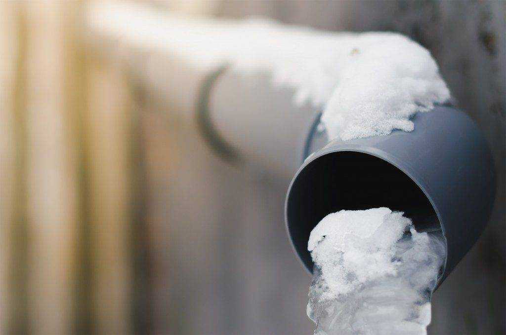 Замерзла вода в частном доме – что делать: способы устранения проблемы