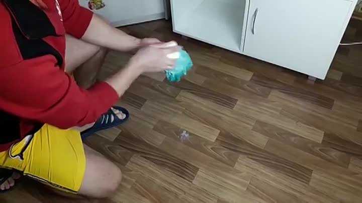 Как передвинуть мебель не поцарапав пол?
