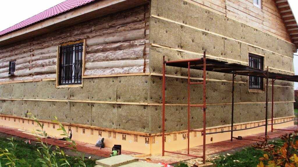 Какой утеплитель для деревянного дома лучше: 7 советов по выбору